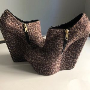 Wild pair wedges